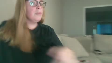 Snapshot of countrylovin2018 chatting on 10.20.25 Fallen Angel 21 online show from 10.20.25