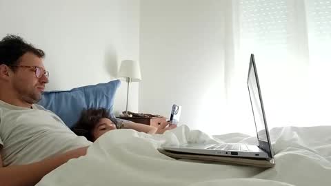 Snapshot of couplelille59 chatting on 11.10.25 couplelille59 online show from 11.10.25