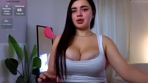 Snapshot of courtneyk_ chatting on 10.23.25 Courtney online show from 10.23.25