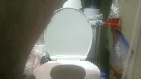 Snapshot of crackback_kyd chatting on 12.18.24 crackback_kyd online show from 12.18.24