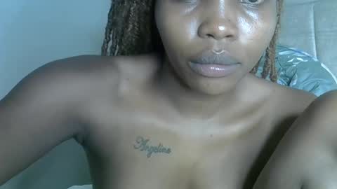 Snapshot of craizybitch chatting on 03.05.25 craizybitch online show from 03.05.25