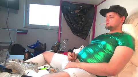 Snapshot of cravingboy chatting on 01.24.25 robin online show from 01.24.25