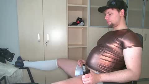 Snapshot of cravingboy chatting on 02.09.25 robin online show from 02.09.25