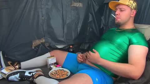 Snapshot of cravingboy chatting on 09.28.25 robin online show from 09.28.25