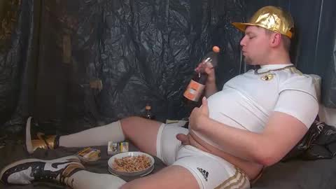 Snapshot of cravingboy chatting on 10.24.25 robin online show from 10.24.25