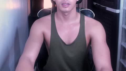 Snapshot of crazyasiancum chatting on 09.14.25 Zion online show from 09.14.25