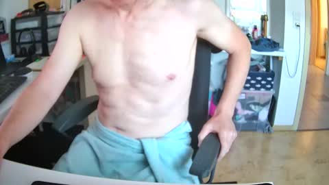 Snapshot of crazystef42 chatting on 09.18.25 crazystef42 online show from 09.18.25