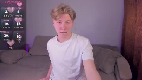 Snapshot of creamcherrystudio chatting on 10.23.25 TheMikeSever online show from 10.23.25