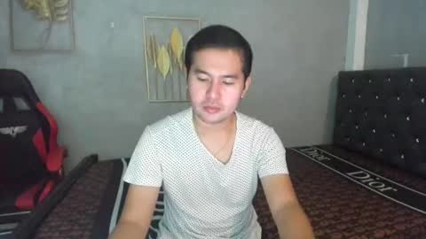 BareCreamyCum online show from 12.16.24