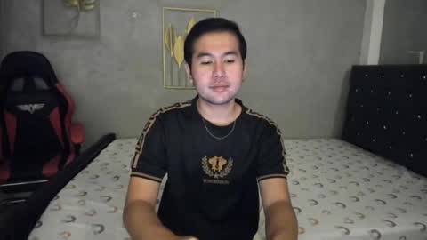 BareCreamyCum online show from 12.19.24