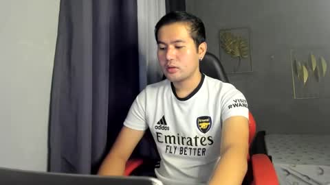 BareCreamyCum online show from 12.22.24