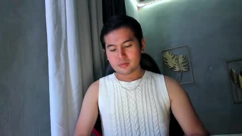 BareCreamyCum online show from 01.05.25