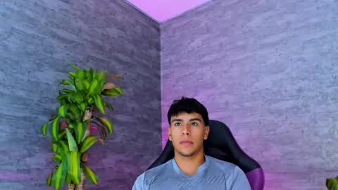 Snapshot of crh58_ chatting on 09.11.25 crh58_ online show from 09.11.25