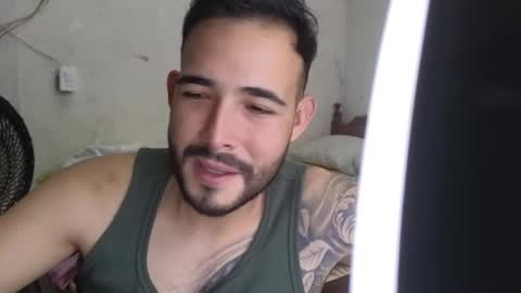 Snapshot of cris_simons chatting on 03.06.25 cris_simons online show from 03.06.25