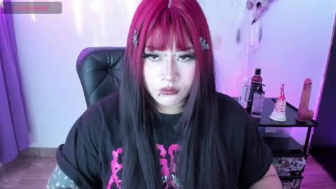 Snapshot of cristal_kosh chatting on 01.16.25 Cris online show from 01.16.25