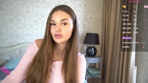 Snapshot of crystall_bliss chatting on 09.09.25 Nika online show from 09.09.25