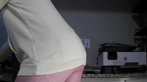 Snapshot of cuban2_slut chatting on 09.29.25 Cubantoo online show from 09.29.25