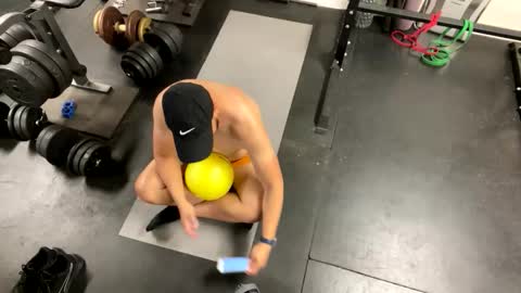 Snapshot of cubinheat chatting on 11.16.25 cubinheat online show from 11.16.25