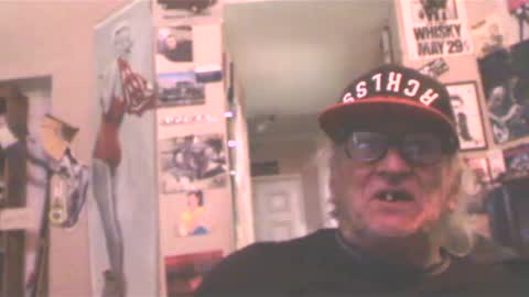 Snapshot of cuckingfunt chatting on 12.21.24 cuckingfunt online show from 12.21.24