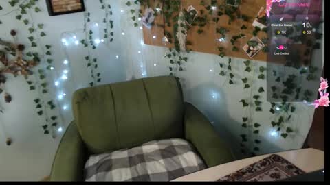 Snapshot of cuddlieschris chatting on 10.05.25 Chris online show from 10.05.25