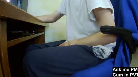 Snapshot of culonudo23 chatting on 01.08.25 Leo online show from 01.08.25