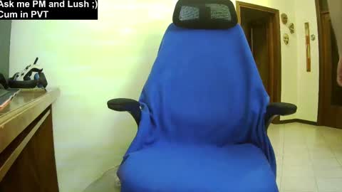 Snapshot of culonudo23 chatting on 02.04.25 Leo online show from 02.04.25