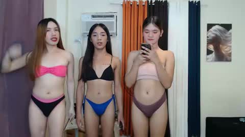 Snapshot of cummer_girls chatting on 09.28.25 via medusa danna lerie scarlet online show from 09.28.25