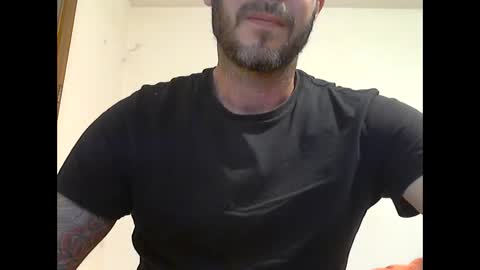 Snapshot of cummincock04 chatting on 01.31.25 cummincock04 online show from 01.31.25