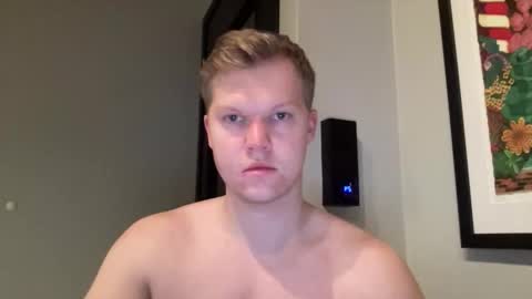 Snapshot of cumslutrico chatting on 11.11.25 Cumslut Rico online show from 11.11.25