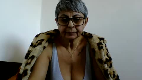 couple online show from 01.02.25