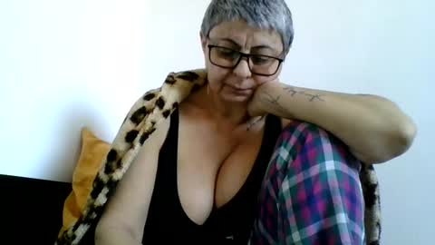 couple online show from 03.08.25