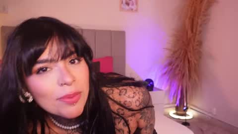Snapshot of curvyliciouss chatting on 09.12.25 Samantha online show from 09.12.25