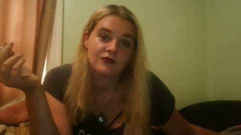 curvymom2025 online show from 10.18.25
