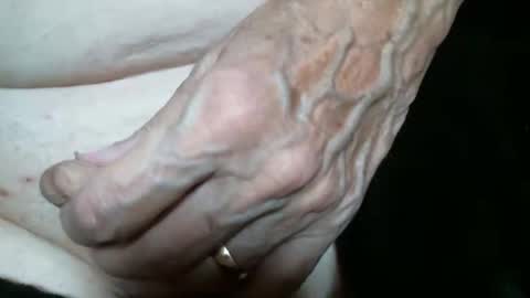 Snapshot of cutandwaxed2 chatting on 10.19.25 BI SMOOTH MATURE  SUB online show from 10.19.25