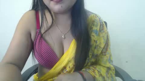 Snapshot of cute_kavya chatting on 10.16.25 cute_kavya online show from 10.16.25