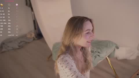 Snapshot of cute_pie_an chatting on 01.10.25 AN online show from 01.10.25