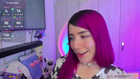 Snapshot of cute_sweetmontt chatting on 12.17.24 katalinda montt online show from 12.17.24