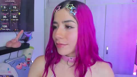 Snapshot of cute_sweetmontt chatting on 09.08.25 katalinda montt online show from 09.08.25