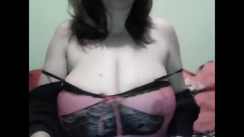 Snapshot of cutejessytom chatting on 12.23.24 Jessy online show from 12.23.24