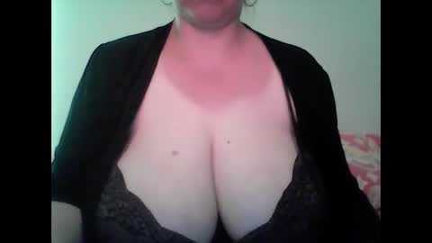Snapshot of cutejessytom chatting on 02.23.25 Jessy online show from 02.23.25