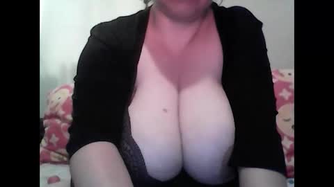 Snapshot of cutejessytom chatting on 02.25.25 Jessy online show from 02.25.25