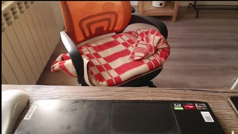 Snapshot of cutie_peach chatting on 10.21.25 cutie_peach online show from 10.21.25