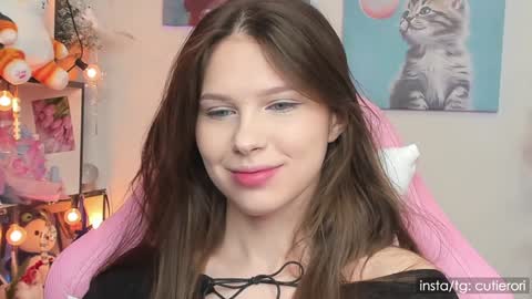 Snapshot of cutierori chatting on 01.16.25 Rori  Instagram cutierori  online show from 01.16.25