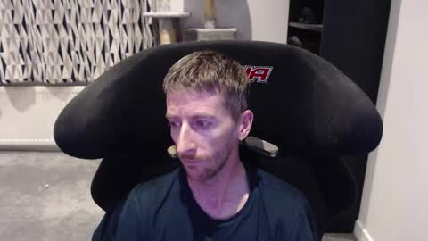 Snapshot of cycoracing chatting on 09.19.25 cycoracing online show from 09.19.25