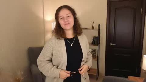 Lola online show from 10.15.25