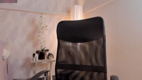 Snapshot of cyntia_adams chatting on 12.27.24 cyntia_adams online show from 12.27.24