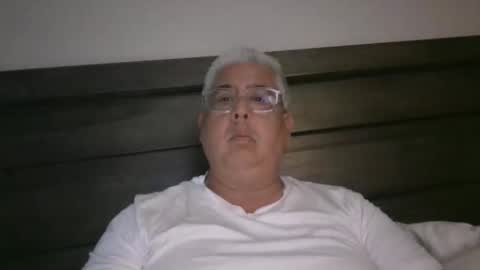 Snapshot of czar1974 chatting on 11.16.25 czar1974 online show from 11.16.25