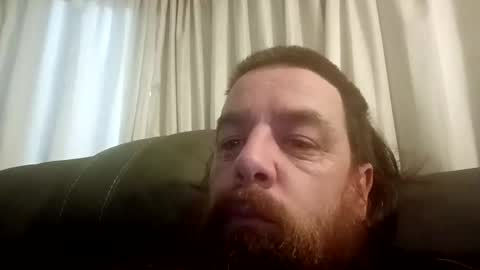 Snapshot of d1988 chatting on 10.06.25 D online show from 10.06.25