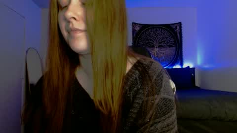 Snapshot of d_a_i_s_y chatting on 02.23.25 Daisy online show from 02.23.25