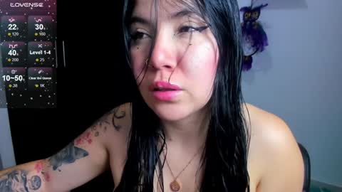 Snapshot of daahanna_ chatting on 12.24.24 Ailyn  online show from 12.24.24